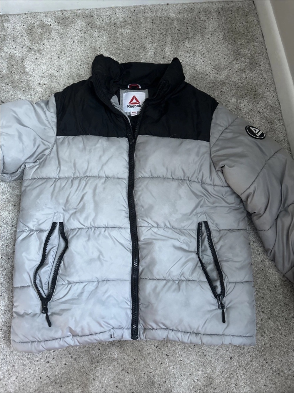 Reebok coat men’s medium